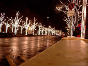 Weihnachtliche Straßenbeleuchtung mit LED Technik